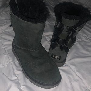 Womans Uggs with bows
